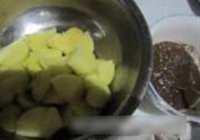 鲅鱼炖土豆的做法 步骤3