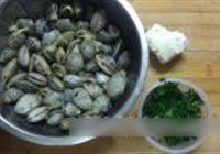 蛤蜊荠菜鱼丸汤的做法 步骤2