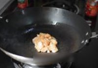 蒜辣鸡丁的做法 步骤4