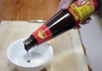 蚝油炒虾的做法 步骤4