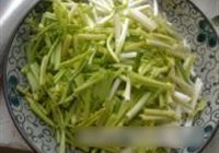 蒜薹炒鸡脯肉的做法 步骤1