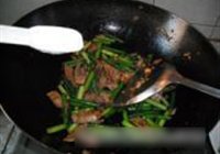 蒜苗炒肉片的做法 步骤14