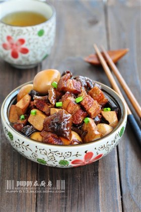 豆干蘑菇小炖肉
