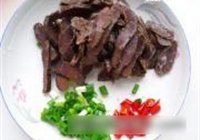 熏牛肉炒萝卜丝的做法 步骤3