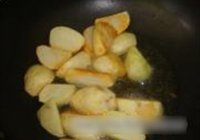 香辣土豆焖鸡块的做法 步骤5