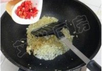 姜蒜香汁菠菜的做法 步骤12