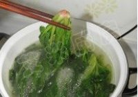姜蒜香汁菠菜的做法 步骤4
