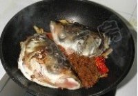鱼头炖豆腐的做法 步骤9