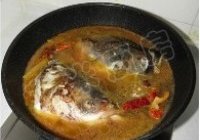 鱼头炖豆腐的做法 步骤10
