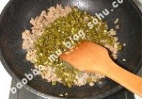 肉末酸豆角的做法 步骤6