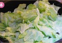 腊肠手撕包菜的做法 步骤6