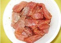 糖醋里脊的做法 步骤2
