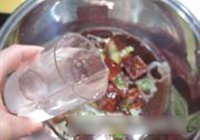 腐乳烧猪蹄的做法 步骤6