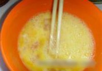 西红柿鸡蛋炒蒜苗的做法 步骤3