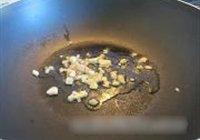 烤鸭焖老节瓜的做法 步骤2