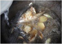 鱼头豆腐汤的做法 步骤4