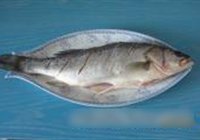 红烧鲈鱼的做法 步骤4