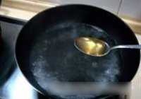 葱烧蹄筋的做法 步骤2
