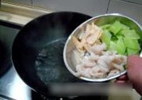 莴笋溜鱼片的做法 步骤9