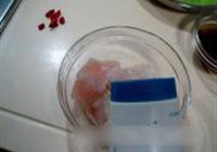 莴笋溜鱼片的做法 步骤2