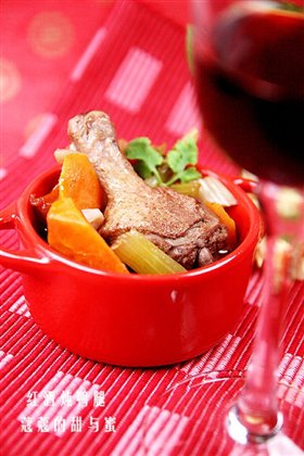 红酒炖鸭
