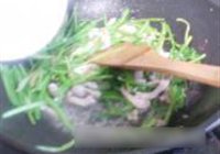 芹菜肉丝的做法 步骤4