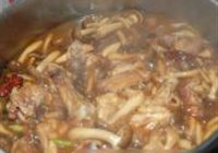 小菇烧鸡腿的做法 步骤6