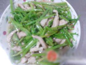 芹菜肉丝