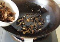 豆豉鲮鱼油麦菜的做法 步骤8