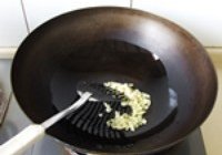 豆豉鲮鱼油麦菜的做法 步骤3