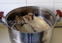 海兔子鱼干拌白菜心的做法 步骤3