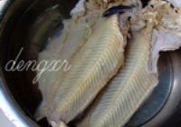 海兔子鱼干拌白菜心的做法 步骤2