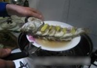 飘香鲈鱼的做法 步骤9