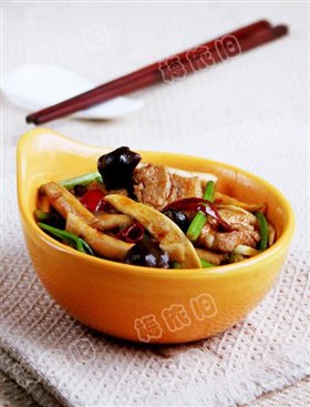 茭白茶树菇