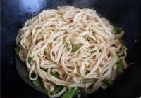 铁锅豆角焖面的做法 步骤11