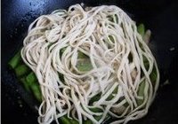 铁锅豆角焖面的做法 步骤9