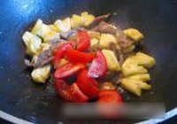 菠萝番茄炒牛肉的做法 步骤5