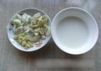 海米香菇扒油菜的做法 步骤3