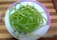 手撕蒜苔的做法 步骤3
