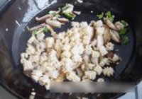 青椒鱿鱼卷的做法 步骤5
