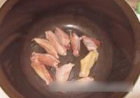 香草可乐糖鸡翅饭的做法 步骤3