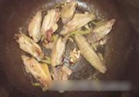 香草可乐糖鸡翅饭的做法 步骤4