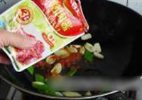 酱烧豆豉鱼的做法 步骤4