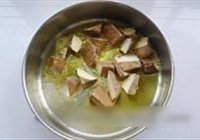 蚝油豆干烧肉的做法 步骤4