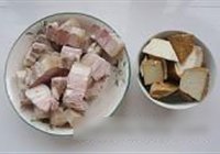 蚝油豆干烧肉的做法 步骤3