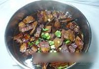蚝油豆干烧肉的做法 步骤9