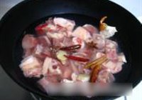 竹笋土豆烧鸡块的做法 步骤4