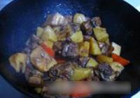 竹笋土豆烧鸡块的做法 步骤11