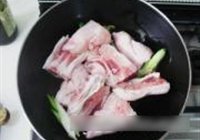 秘制红烧猪蹄的做法 步骤5
