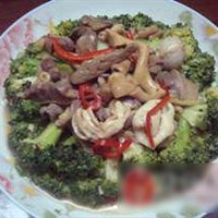 鸡杂炒西兰花的做法